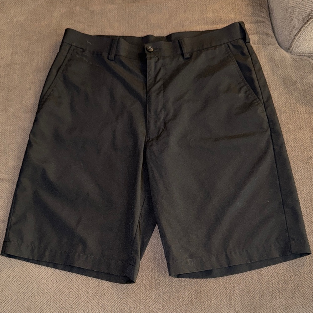 PGA Tour Classic Black Men's Golf Shorts size 32
